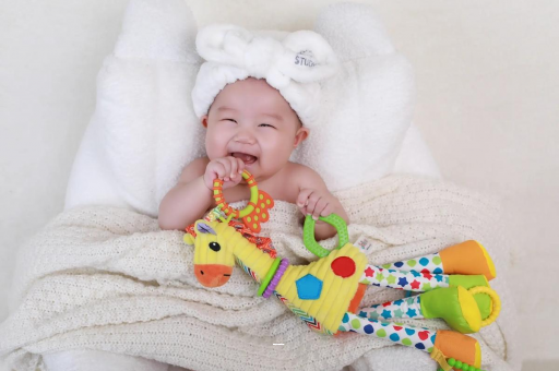 池州宝宝头上有白色的小点